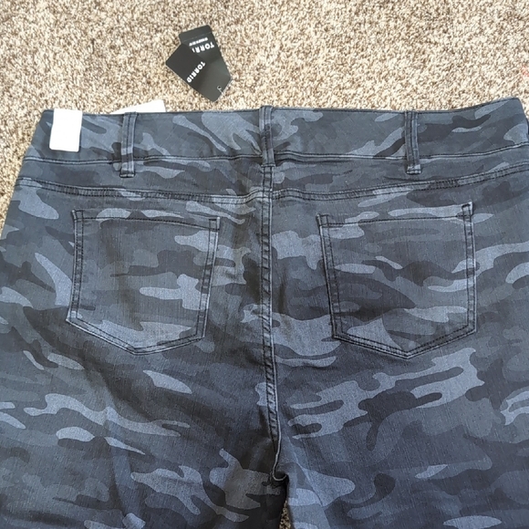 Torrid Black and Gray Camo Jeggings stretchy NEW Plus Size 24 - Picture 7 of 7